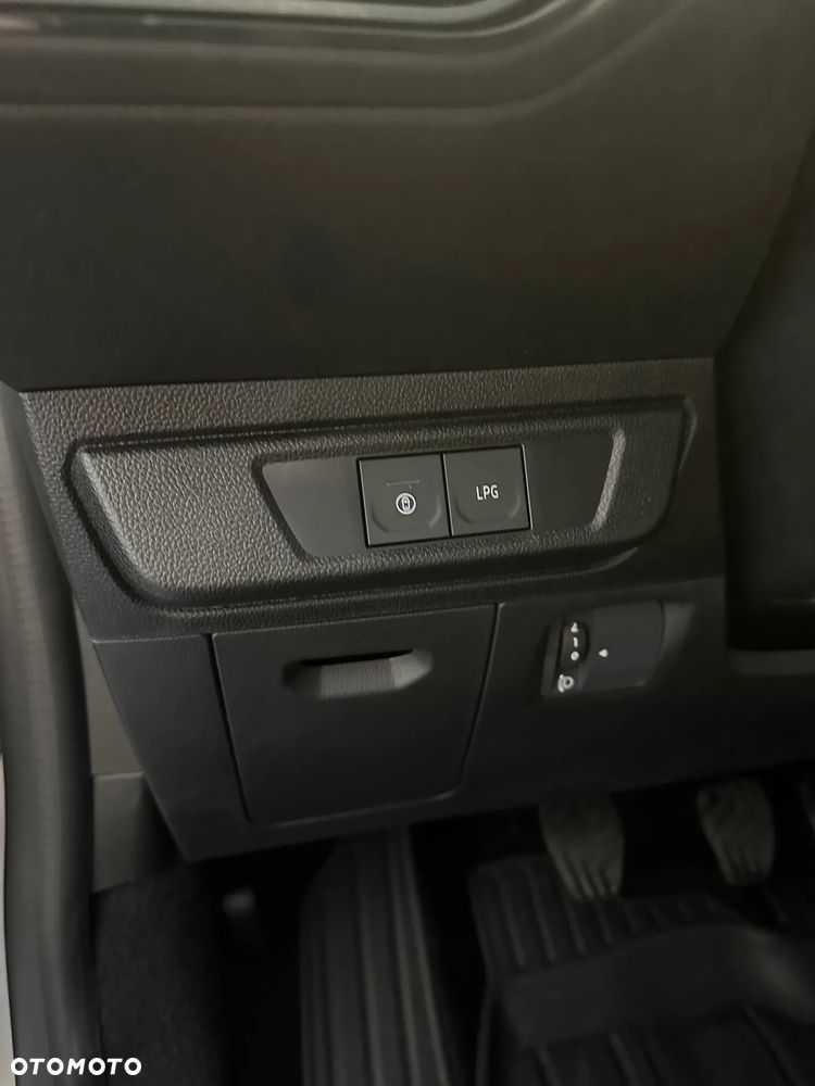 Dacia Sandero - 16