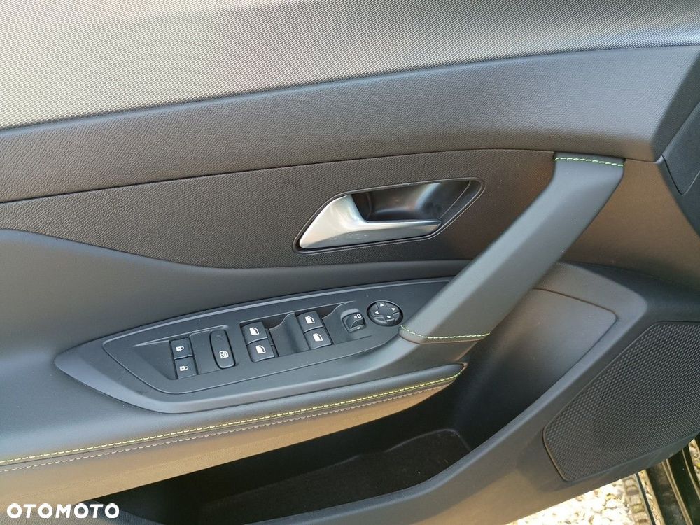 Peugeot 308 1.2 mHEV GT S&S e-DCS6 - 19