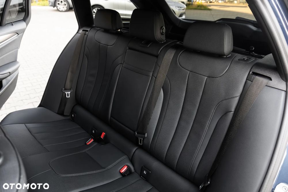 BMW Seria 5 520d xDrive M Sport sport - 35