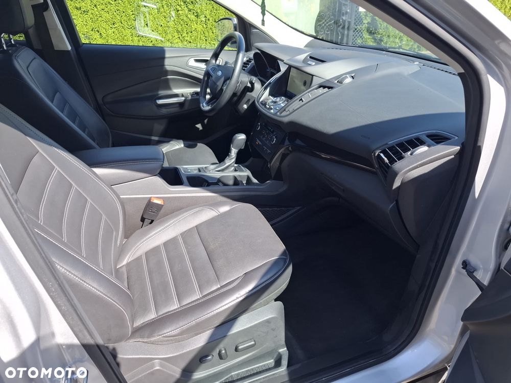 Ford Kuga 2.0 EcoBoost 4x4 Titanium - 10