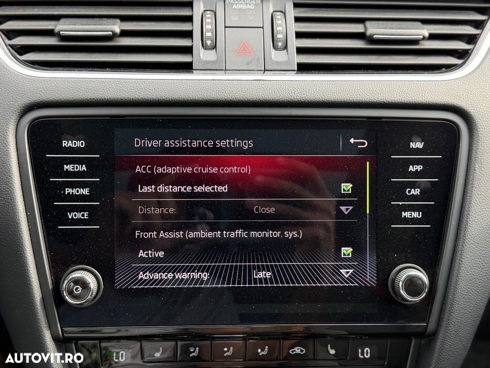 Skoda Octavia 2.0 TDI (Green tec) 4x4 DSG RS - 28