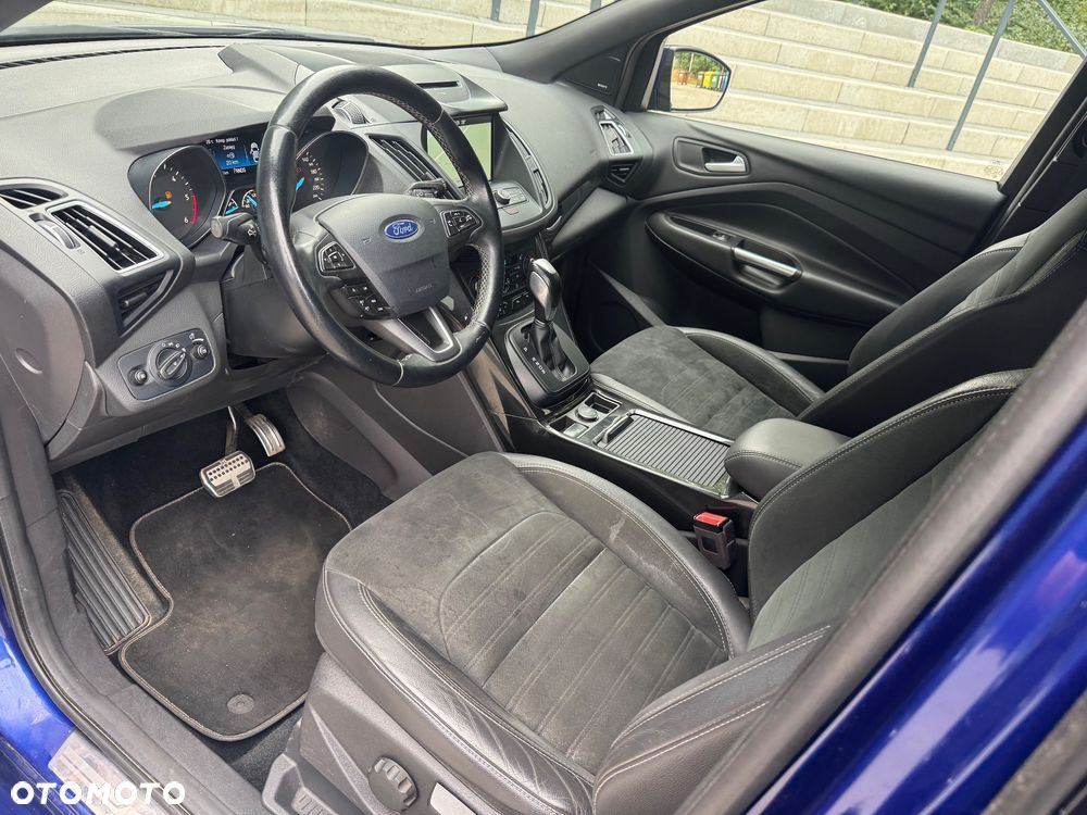 Ford Kuga 2.0 TDCi 4x4 ST-Line - 26