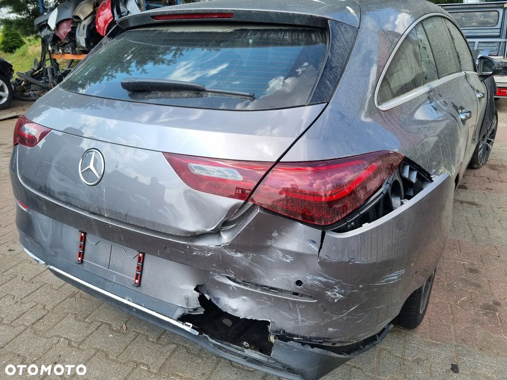 Mercedes-Benz CLA - 12