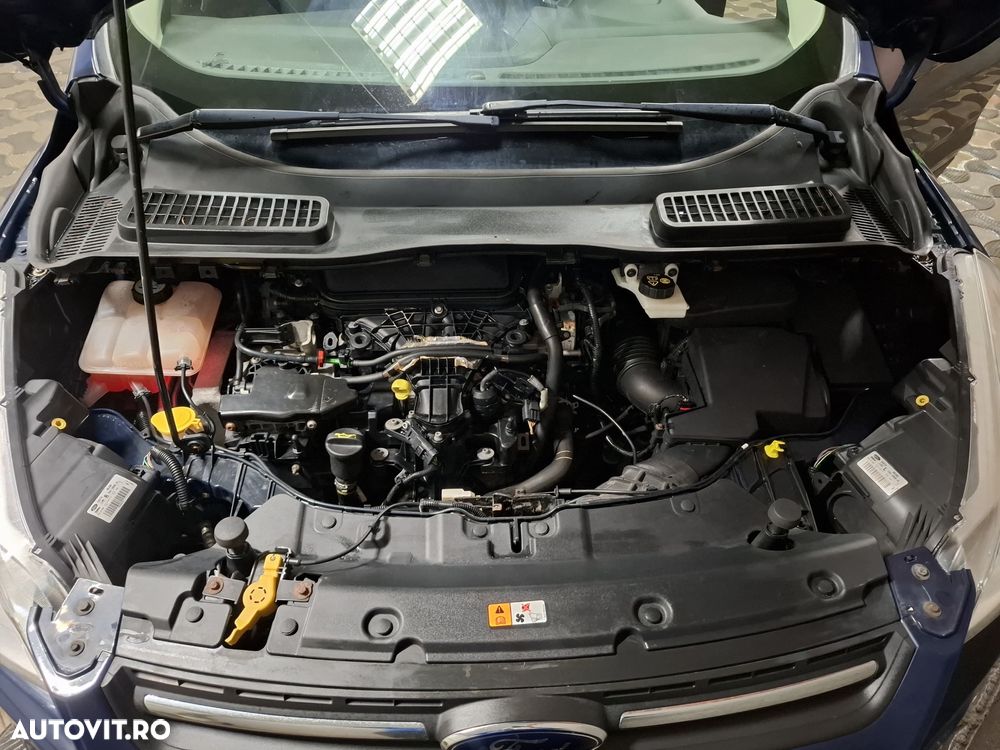 Ford Kuga - 13