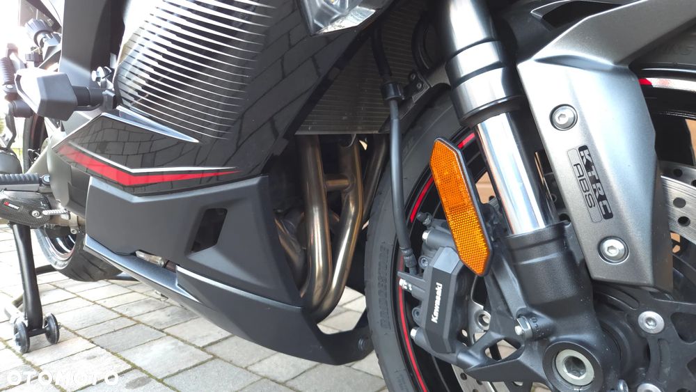 Kawasaki Ninja 1000 SX - 26