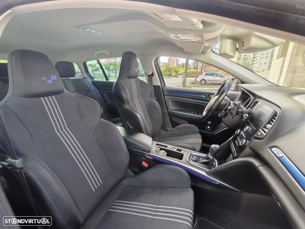 Renault Mégane Sport Tourer 1.5 Blue dCi GT Line EDC - 1