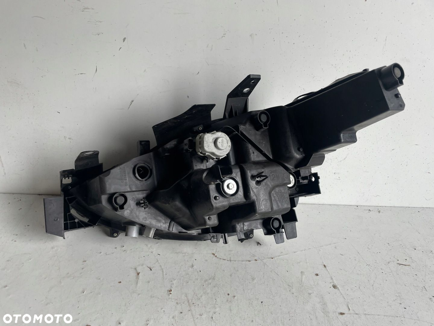 Mazda CX5 II 2 lampa Led prawa przód KB8N-51030 - 2