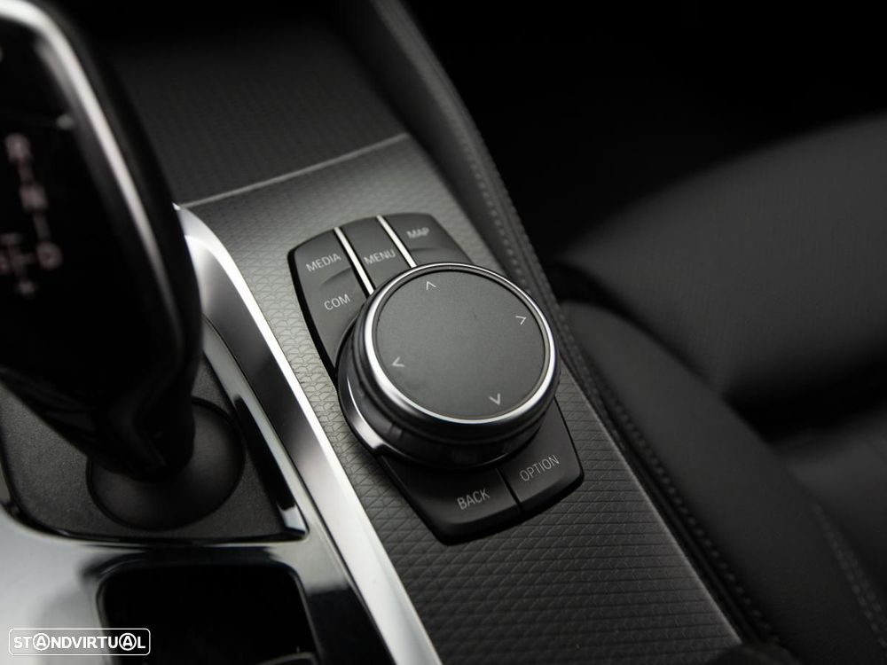 BMW 530 e xDrive Aut. Luxury Line - 29