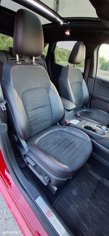 Ford Kuga 2.5 Duratec PHEV ST-LINE - 34