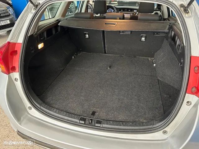 Toyota Auris Touring Sports 1.33 VVT-i Comfort +J16+Navi - 20