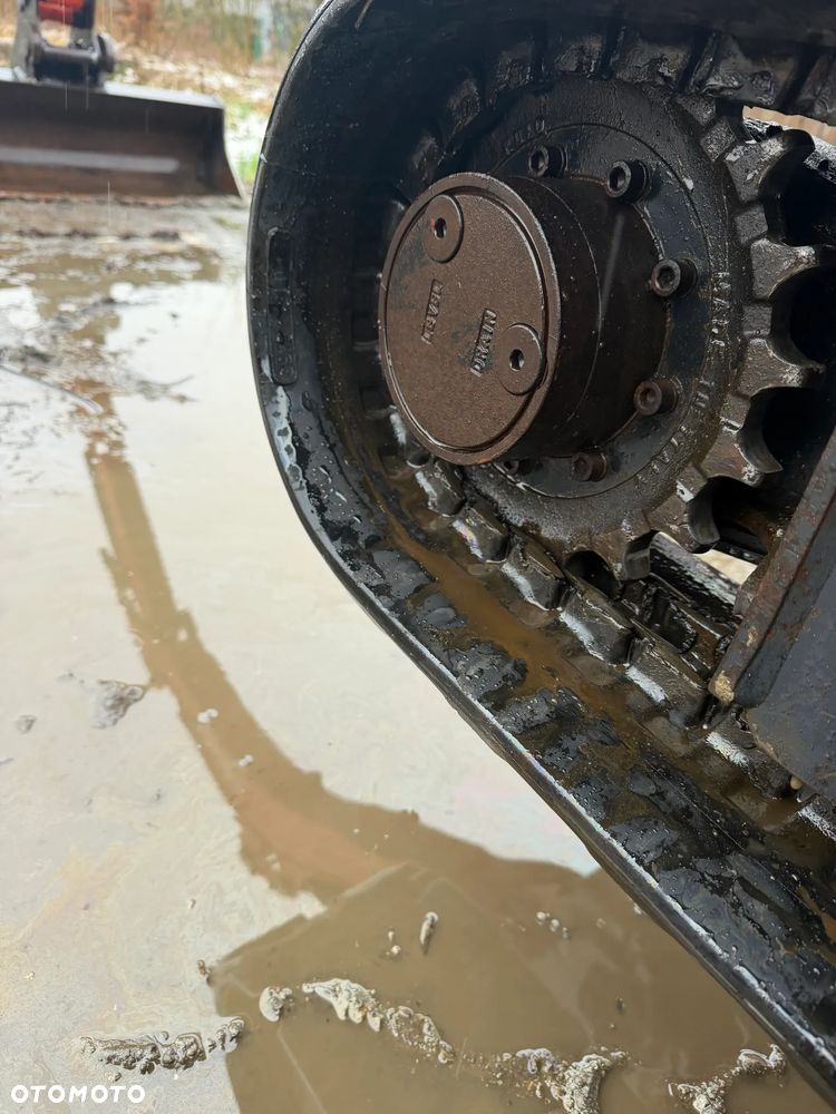 Kubota KX016-4 Koparka Gąsienicowa 2 tony. DEKRA aktualna do 2026r. Rozsuwane Hydr. podwozie! Sprowadzona z Gospodarstwa Norweskiego! Zero luzów i wycieków. Maszyna jak Nowa z Salonu! 2016rok. Pełna Dokumentacja. Gąsienice bez zużycia! Łyżka Skarpowa! Szybkozłącze! szybka wolna jazda. Ani deka luzów i wycieków. OKAZJA - 16