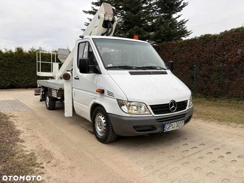 Mercedes-Benz Sprinter - 4