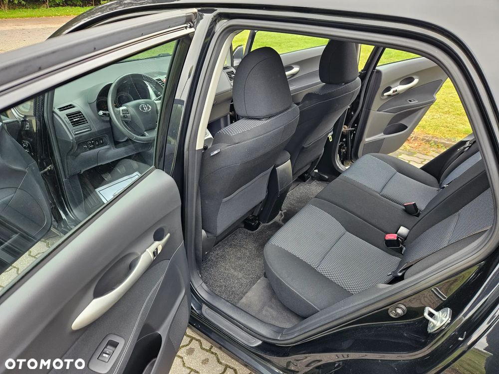 Toyota Auris 1.33 VVT-i Terra Start - 16