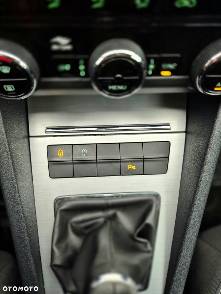 Skoda Octavia 1.6 TDI SCR Ambition - 22