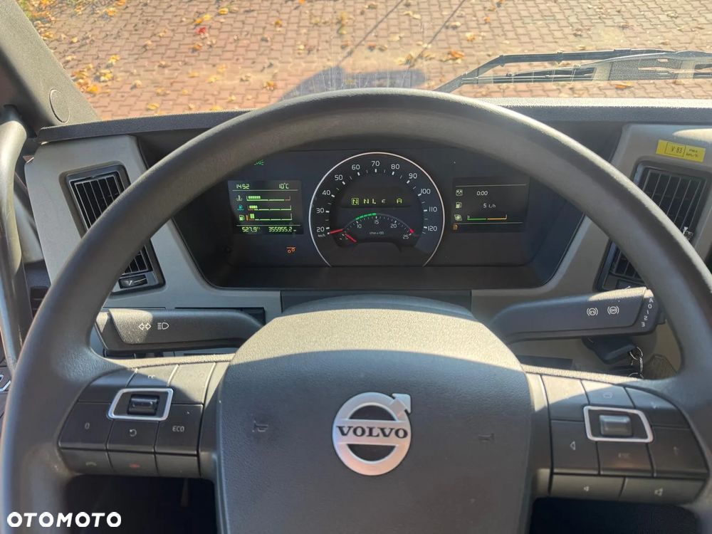 Volvo FM330 /ACC/ Euro6 /Izoterma/6x2/Winda/Oś Skrętna /Man/Scania/Mercedes - 12