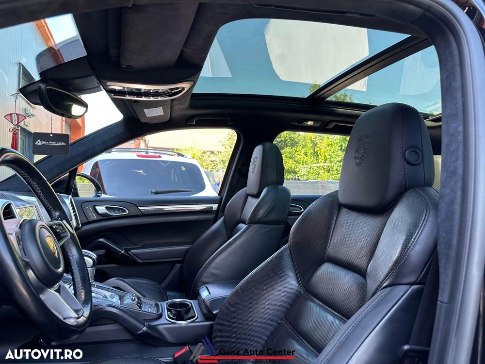 Porsche Cayenne Platinum Edition - 26