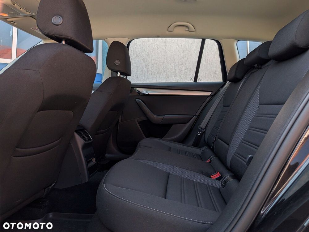 Skoda Octavia 2.0 TDI Ambition - 8