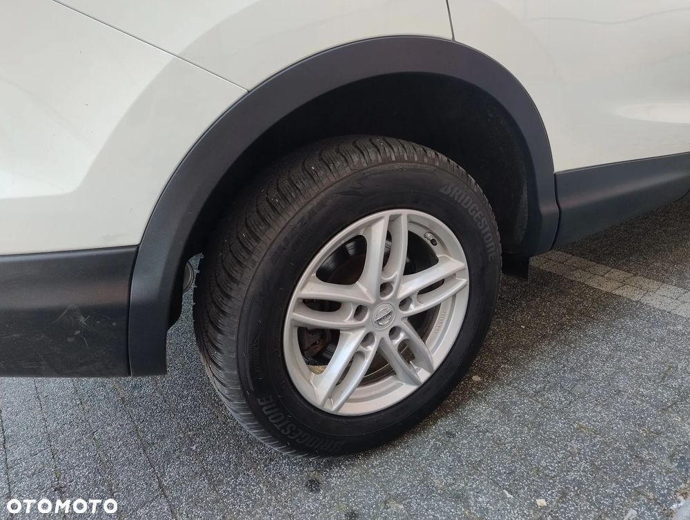 Nissan Qashqai 1.2 DIG-T Xtronic N-Vision - 37