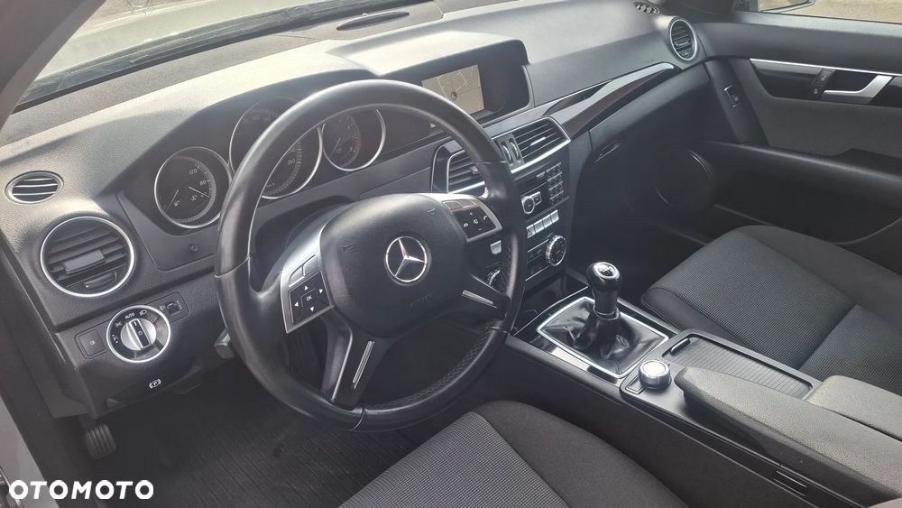 Mercedes-Benz Klasa C 180 CGI BlueEFFICIENCY - 7