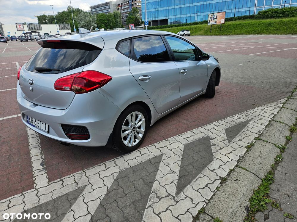 Kia Ceed 1.6 GDI L Business Line - 22