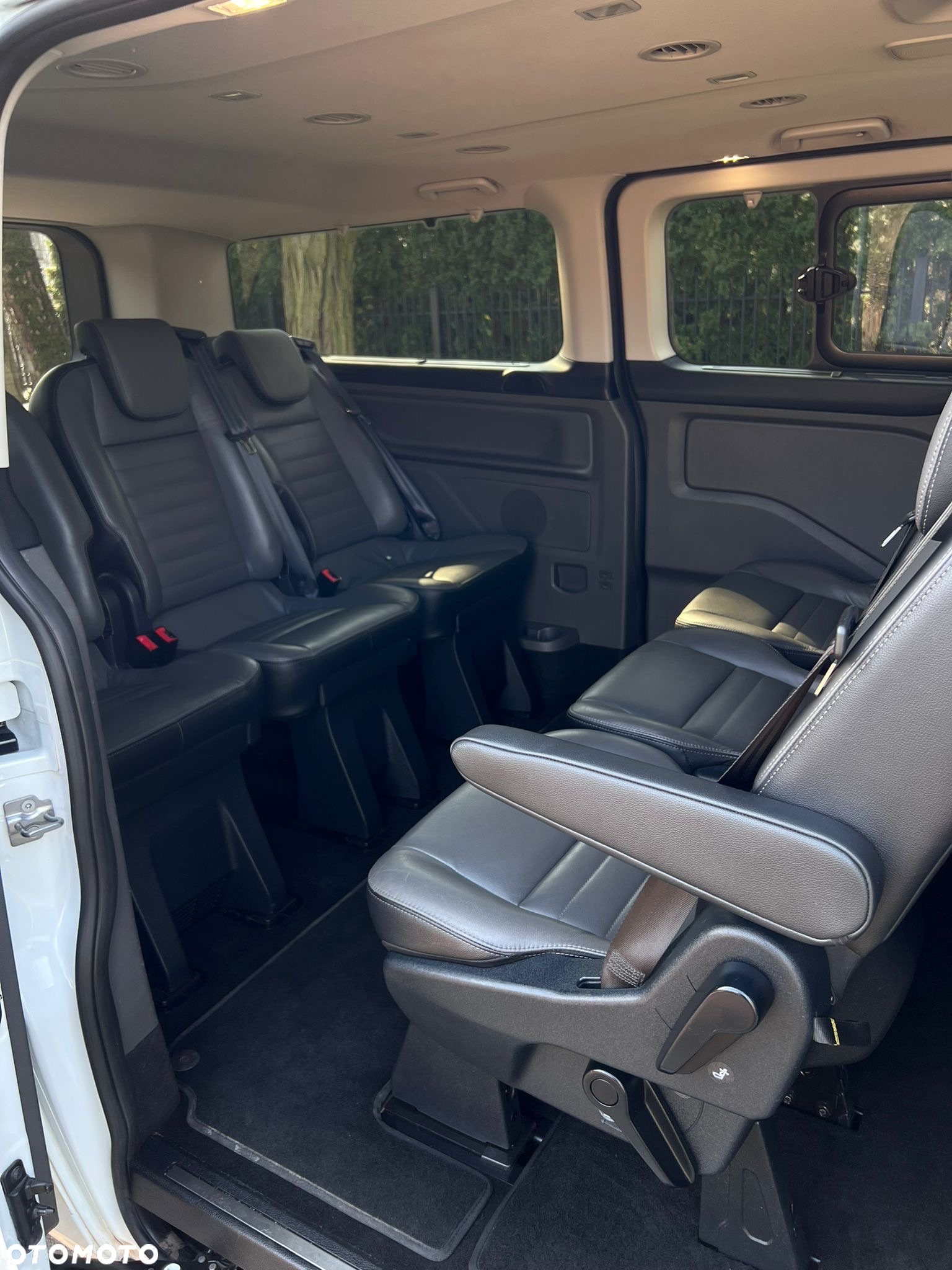 Ford Tourneo Custom 320 L2H1 VA Autm Titanium X - 21