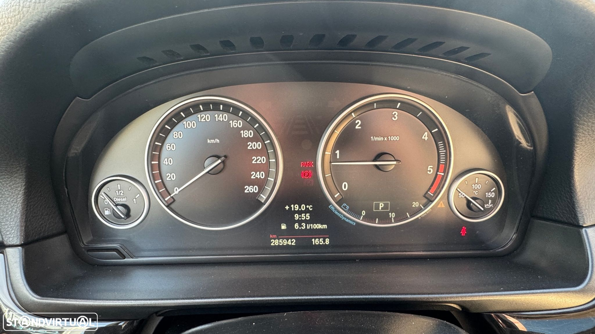 BMW 520 d Exclusive Auto 123g - 38