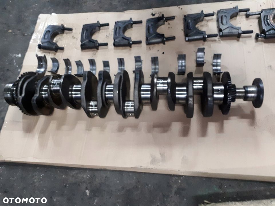 WAŁ KORBOWY D458056474 CASE CVX 1170 126KW 2006R - 3