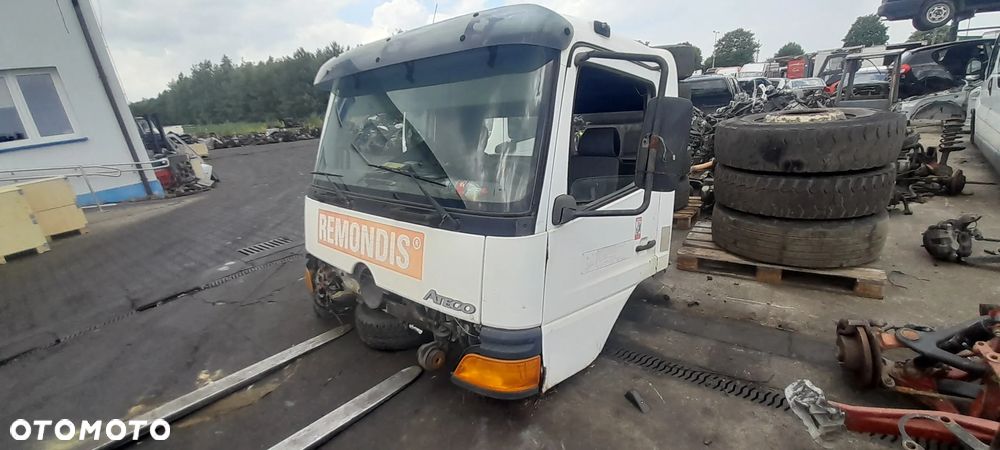 KABINA MERCEDES-BENZ ATEGO - 1