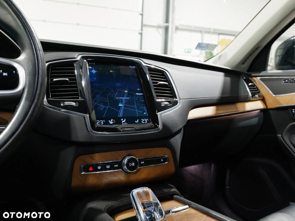 Volvo XC 90 D5 AWD Inscription - 25