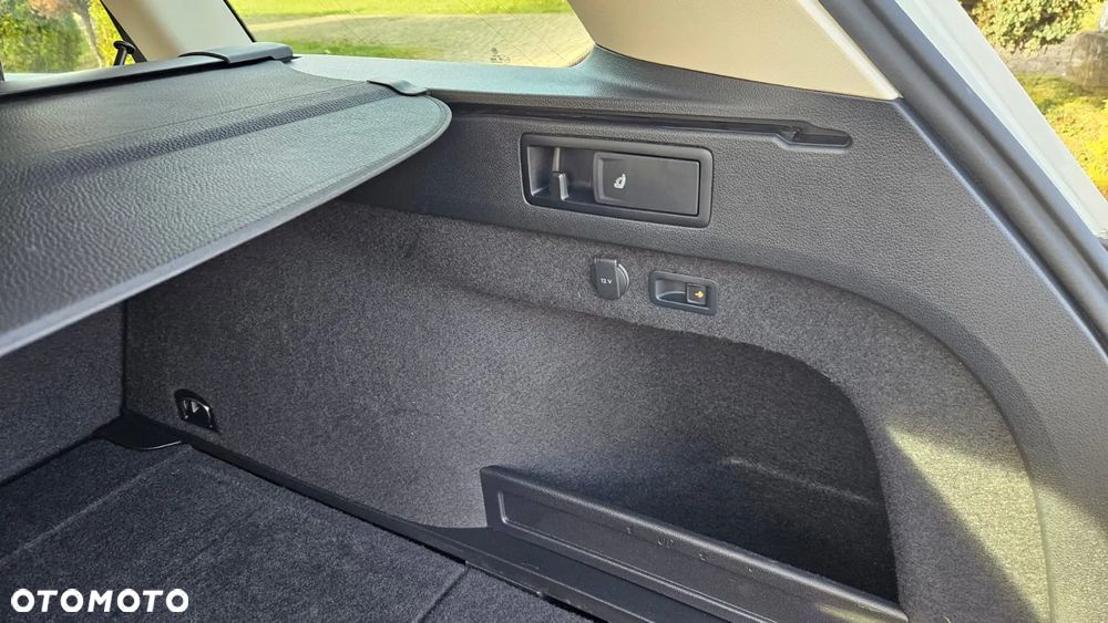 Volkswagen Passat Variant 2.0 TDI BMT Comfortline - 20