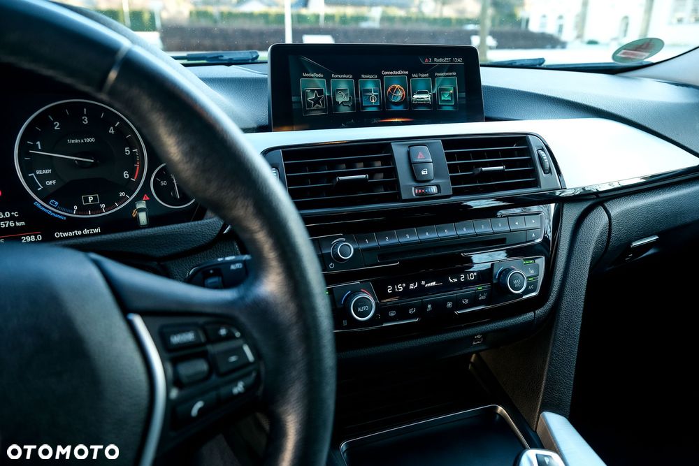 BMW Seria 3 320d Sport Line Shadow - 27