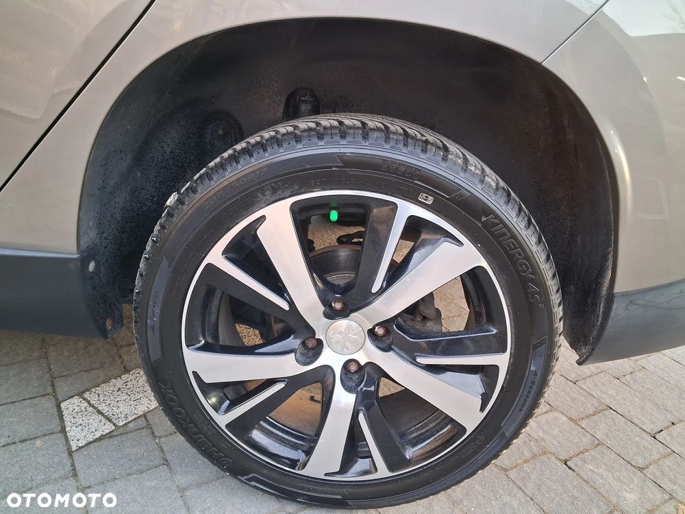Peugeot 2008 - 10