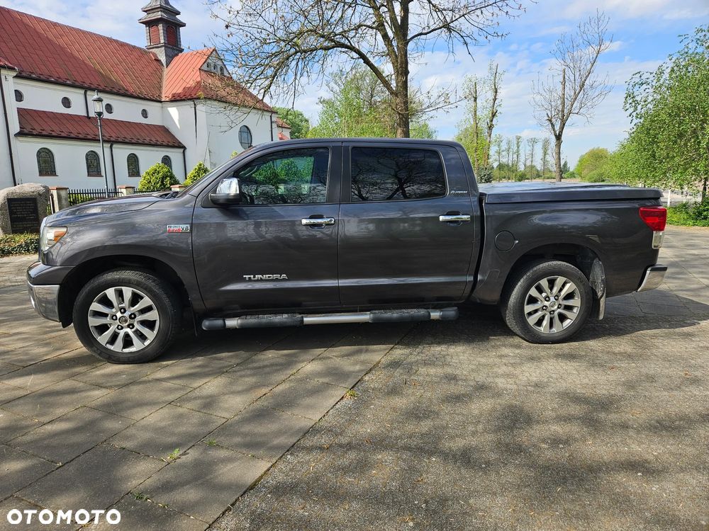 Toyota Tundra - 2