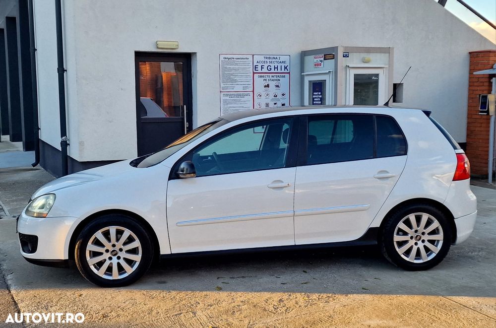 Volkswagen Golf 1.9 TDI DSG GT Sport - 6