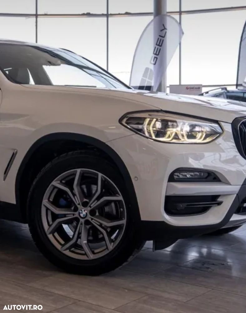BMW X3 xDrive20d AT Luxury Line - 7