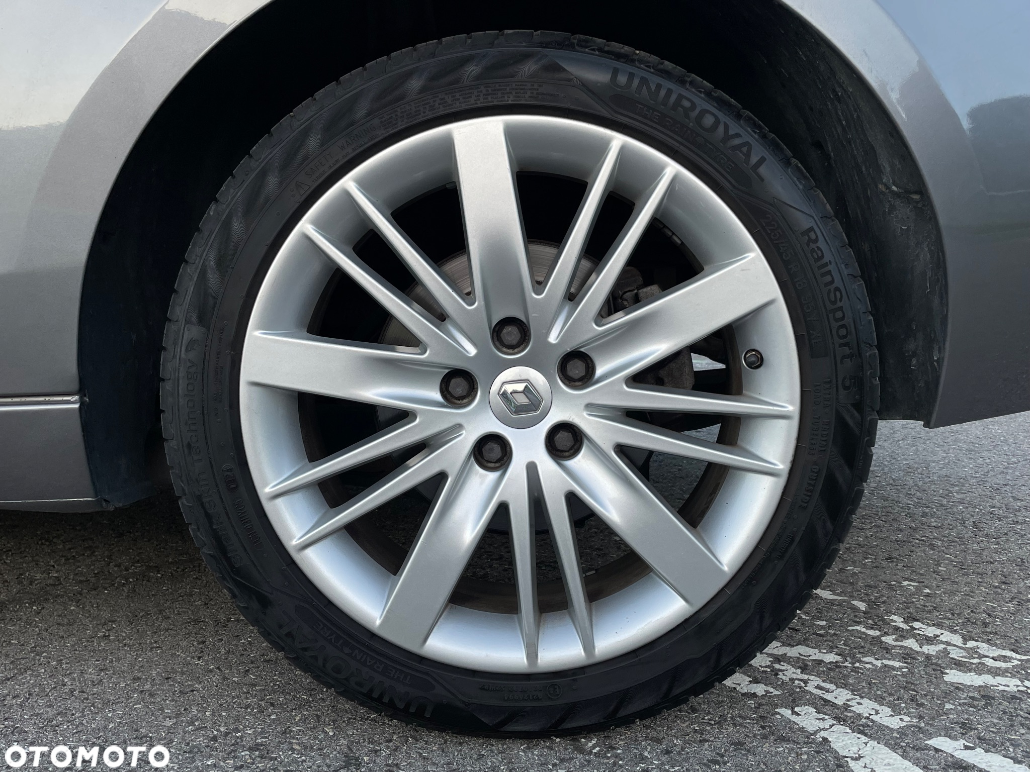 Renault Laguna Coupe dCi 150 FAP - 9