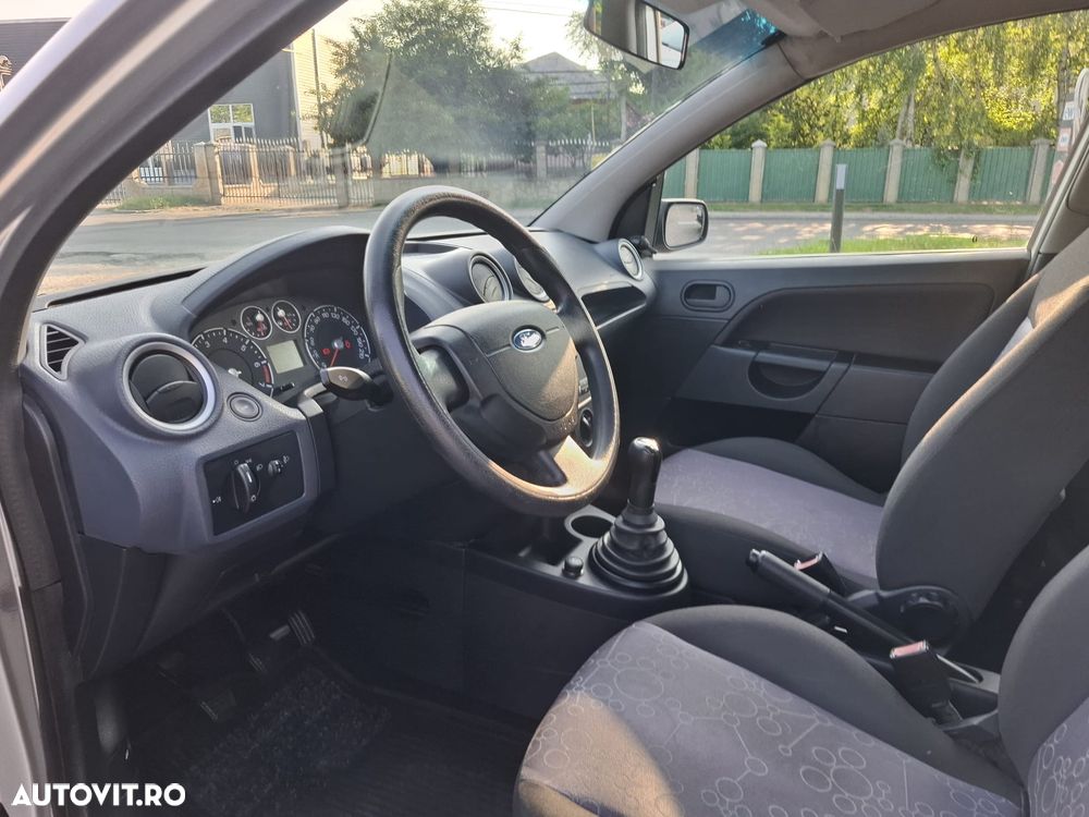 Ford Fiesta 1.4 - 5