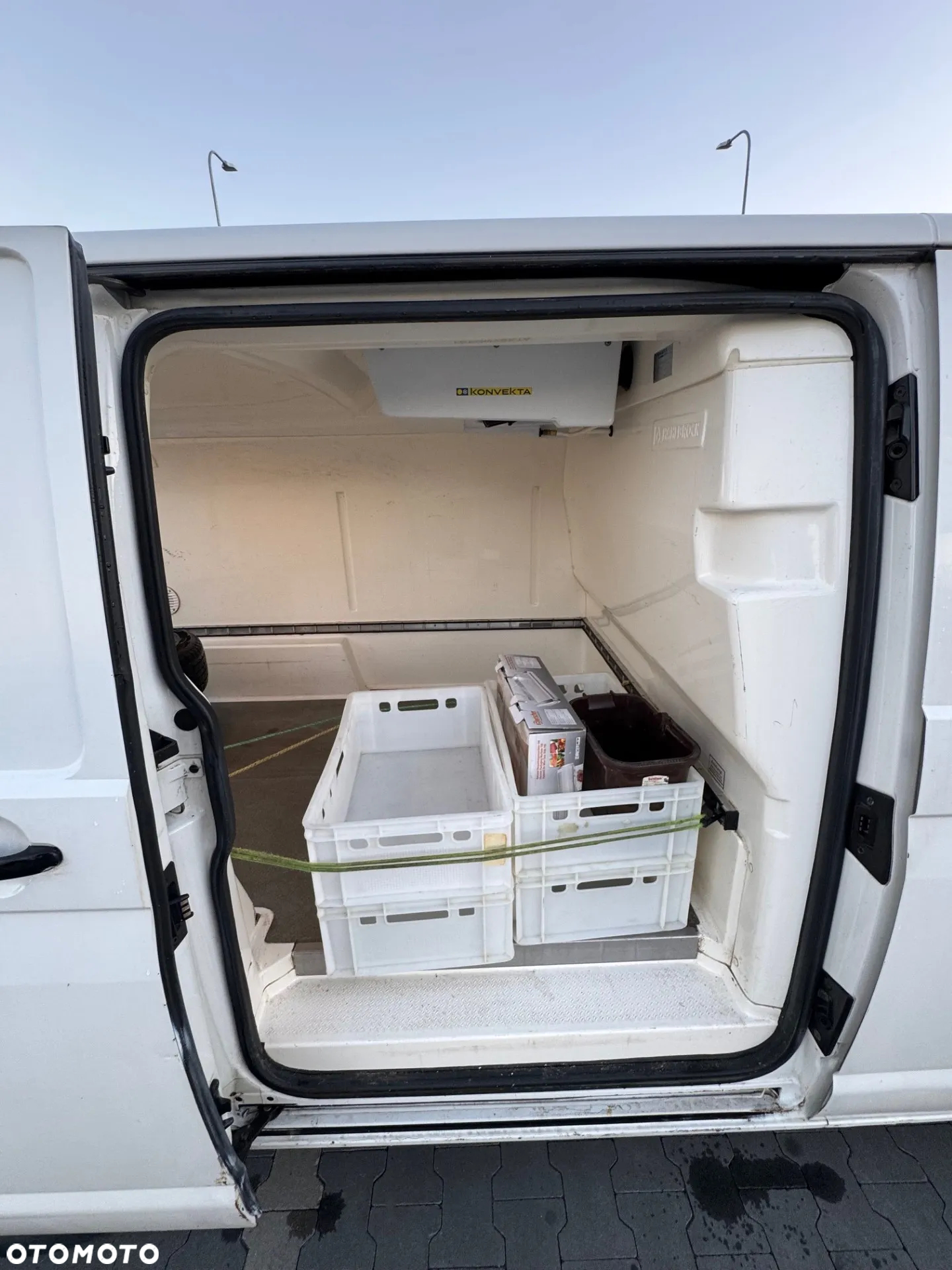 Volkswagen Transporter T5 TDI L1H1 - 14