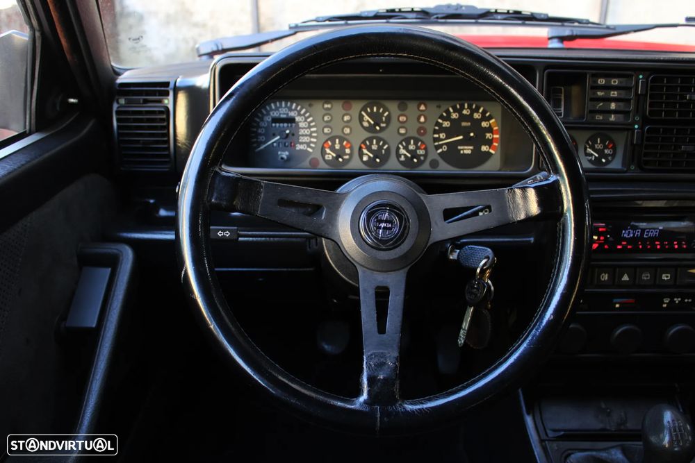 Lancia Delta 1.6 HF Turbo - 33