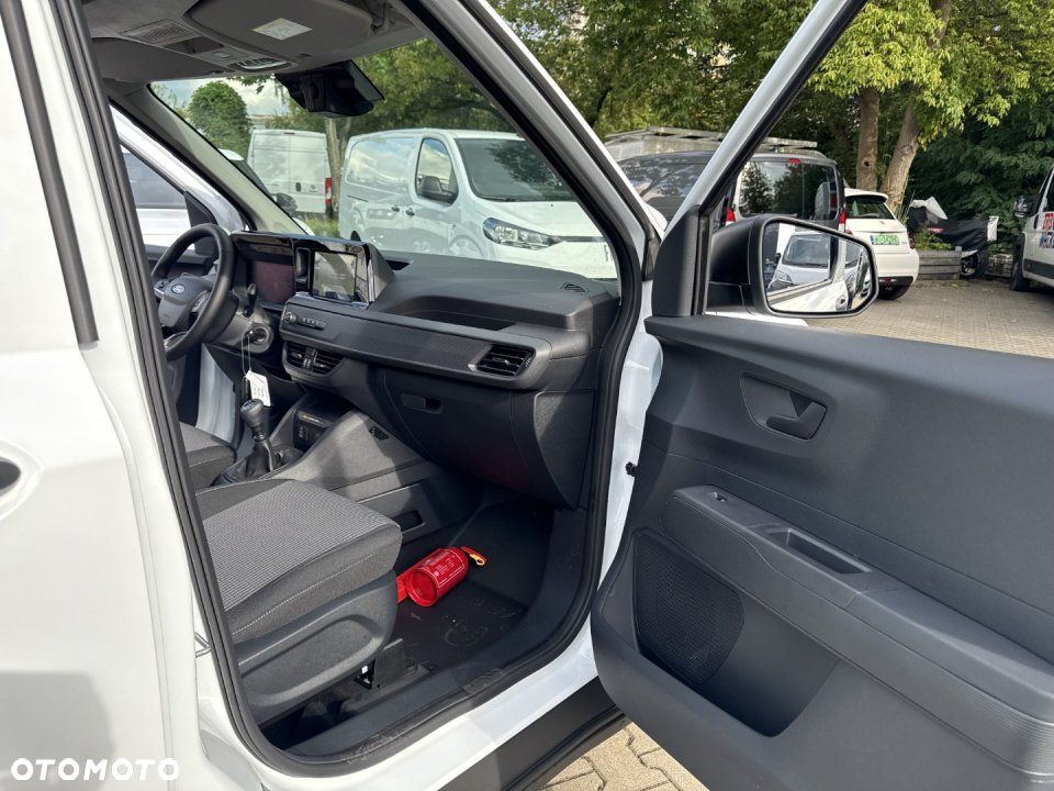Ford Transit Courier - 35