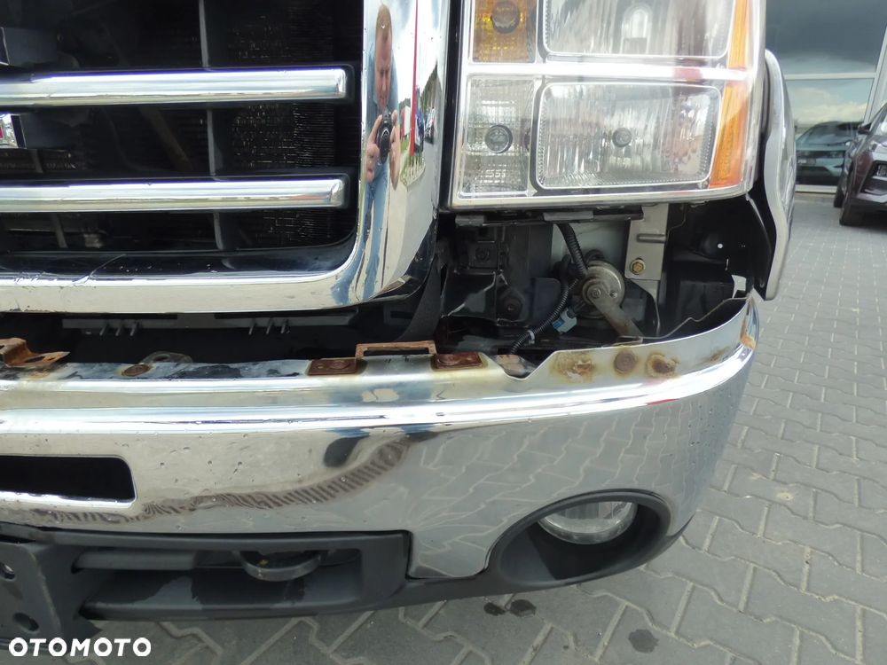GMC Sierra - 8