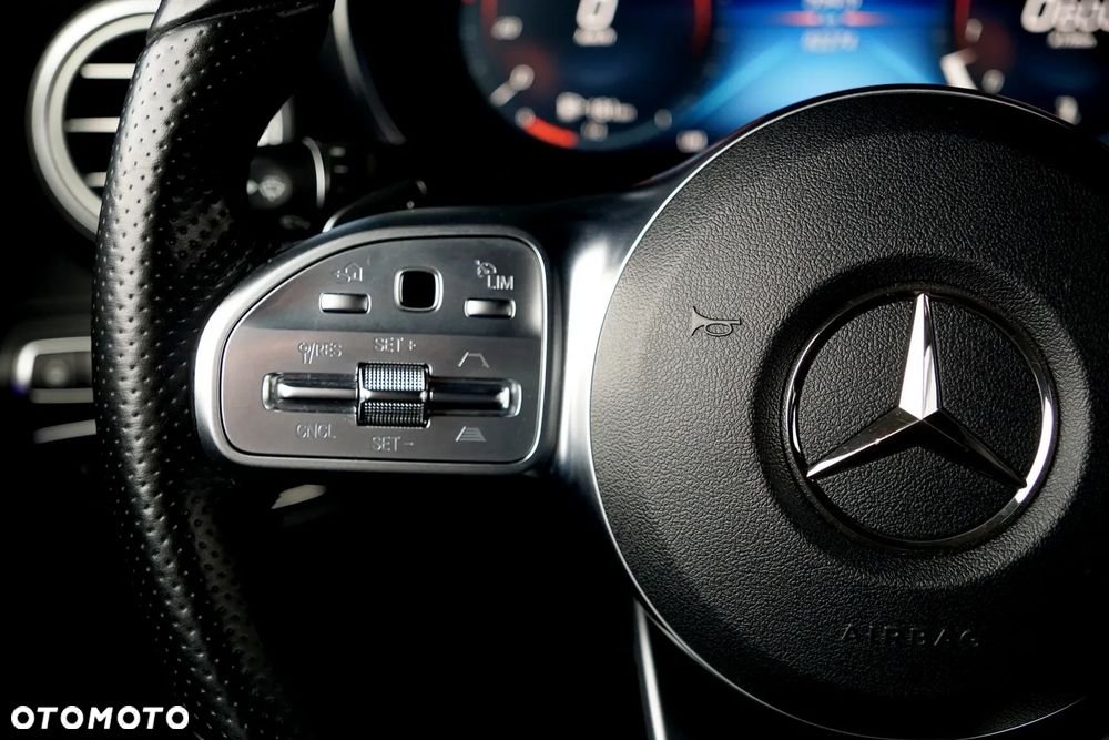Mercedes-Benz Klasa C 400 4Matic 9G-TRONIC AMG Line - 30