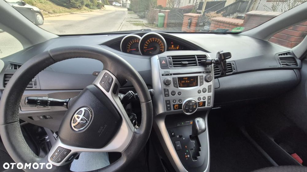 Toyota Verso 1.8 Multidrive Edition - 9