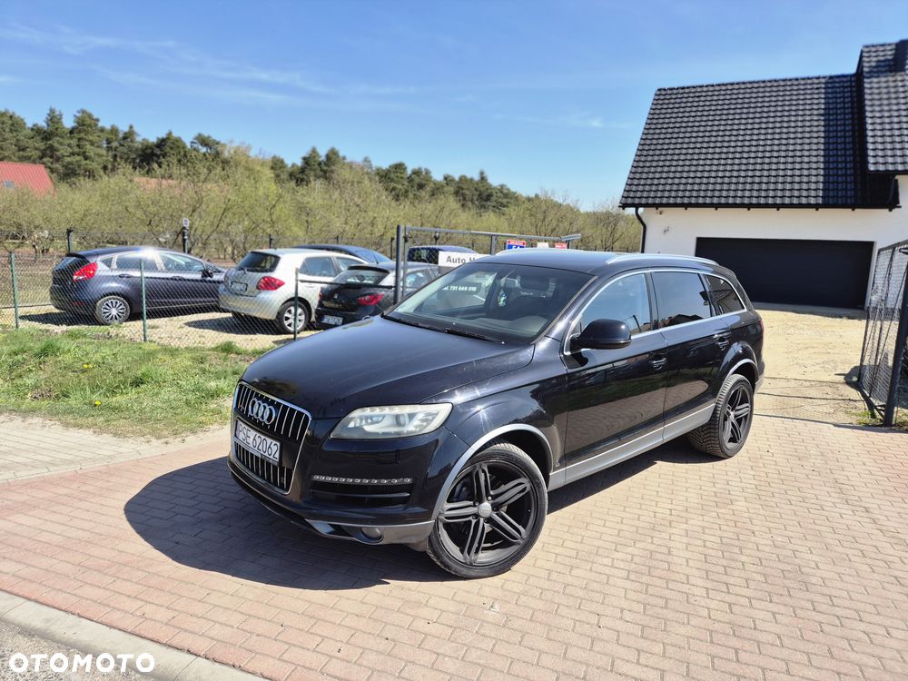 Audi Q7 - 1
