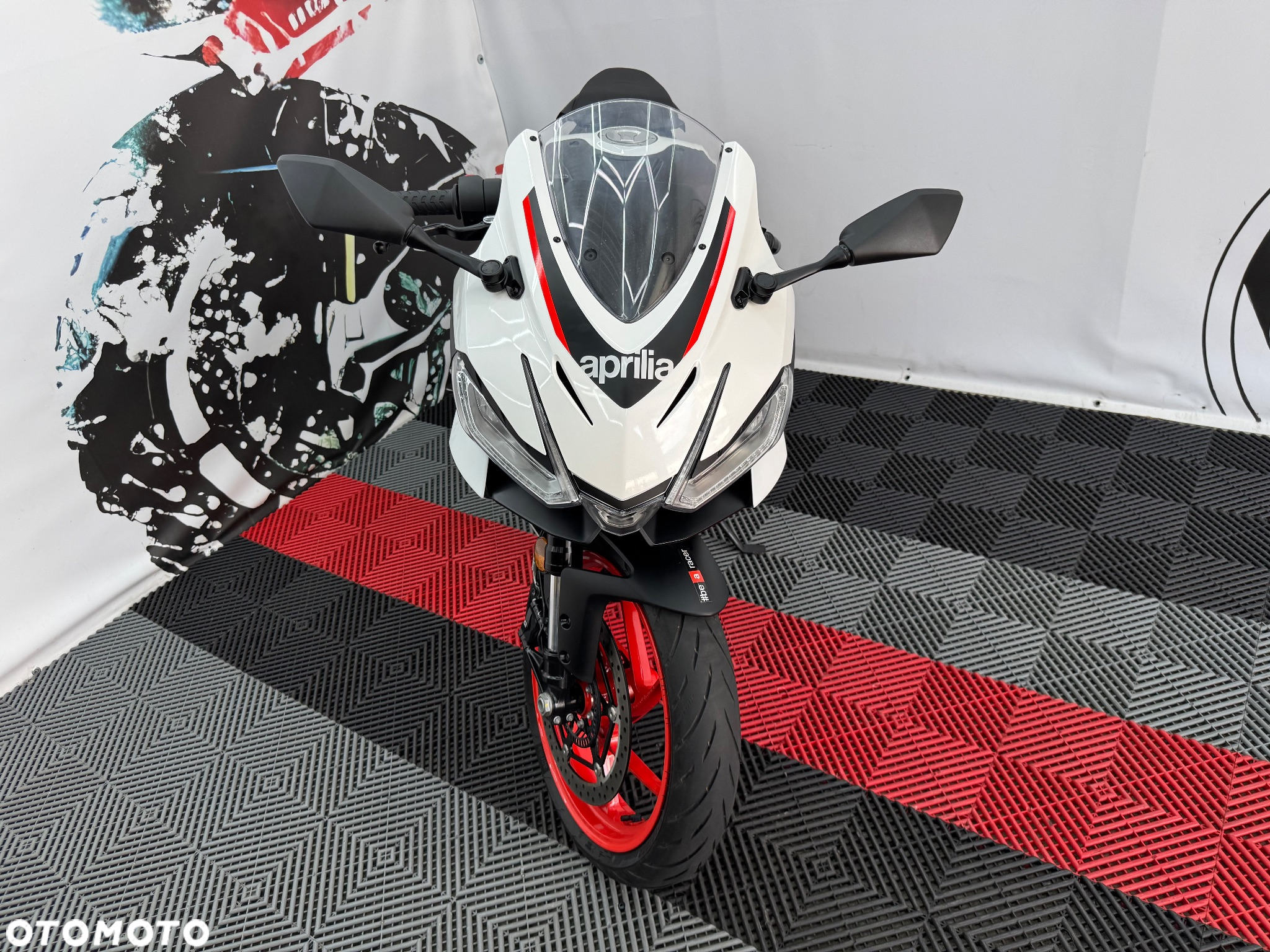 Aprilia RS - 9