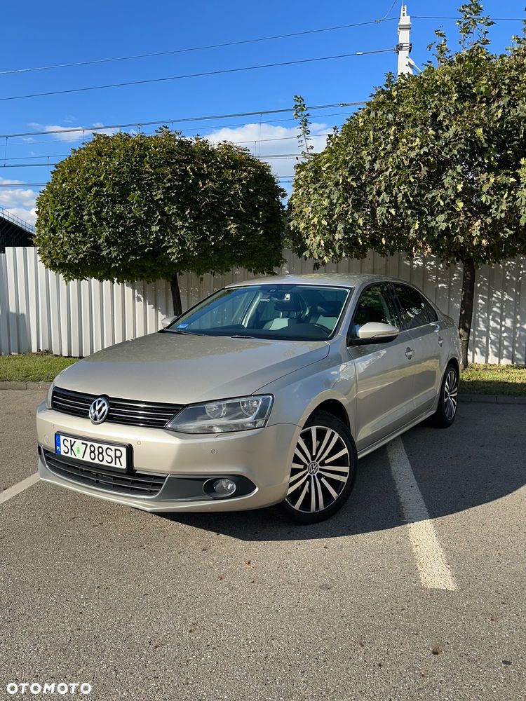 Volkswagen Jetta 1.4 TSI Highline - 1