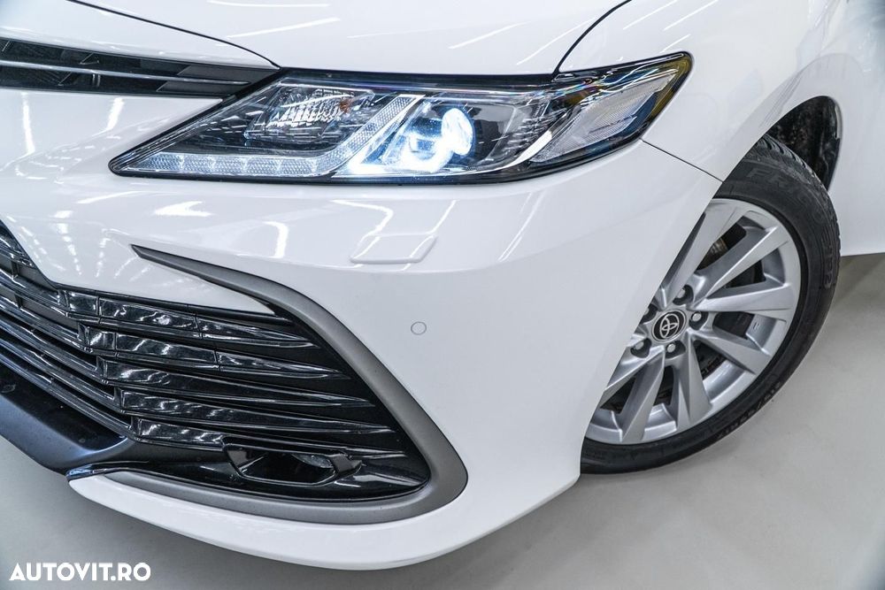 Toyota Camry Executive - 38