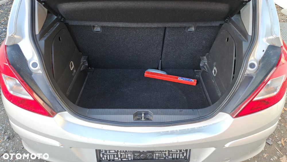 Opel Corsa 1.2 16V Enjoy - 10