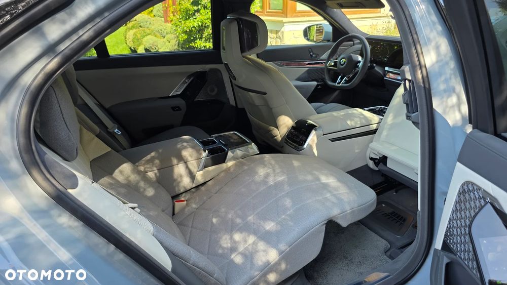 BMW Seria 7 740d xDrive mHEV Individual Edition sport - 23