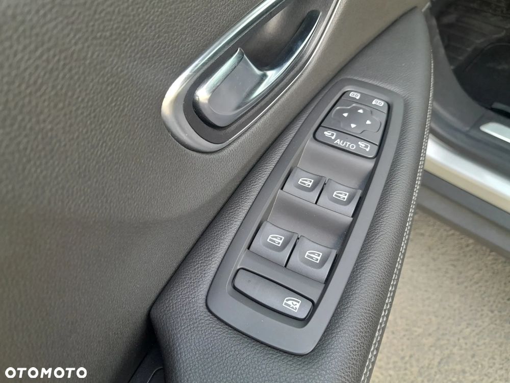 Renault Scenic Energy TCe 130 S&S Bose Edition - 9